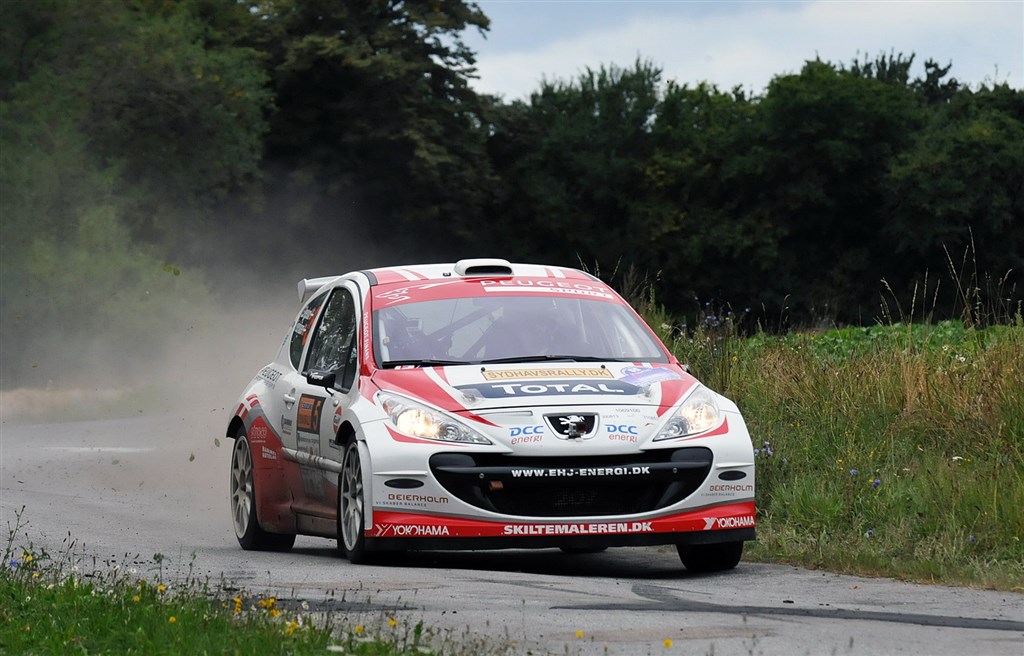 Esben Hegelund og Ole R. Frederiksen kører deres andet DM-rally
(Foto: rallypics.dk)